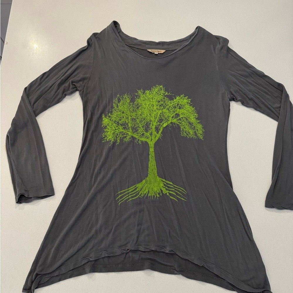 Yak n Yeti XL charcoal grey long sleeve top with green tree of life.